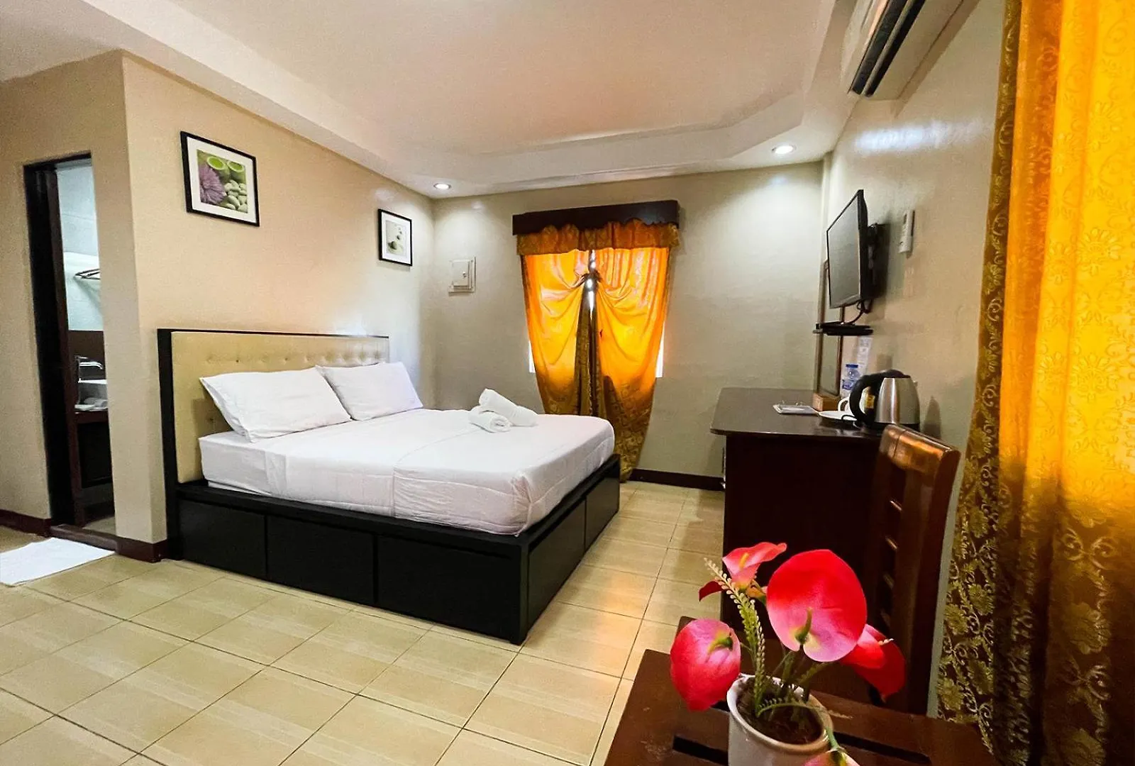 Siayan Travellers Inn Pasay 3*,